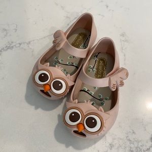 Mini Melissa owl shoes.